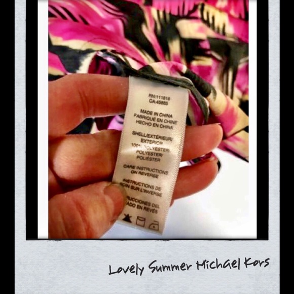 Michael Kors Sleeveless top⭐️ - Picture 2 of 8